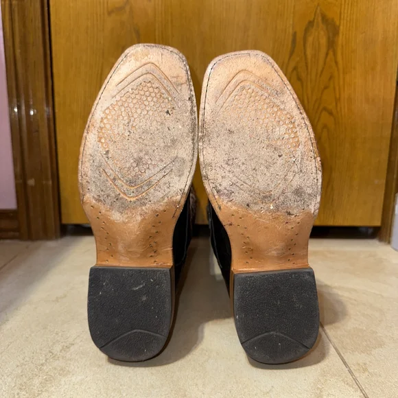 Ariat Black Caiman Belly Western Cowboy Boots with Embroidered Design - Picture 8 of 12